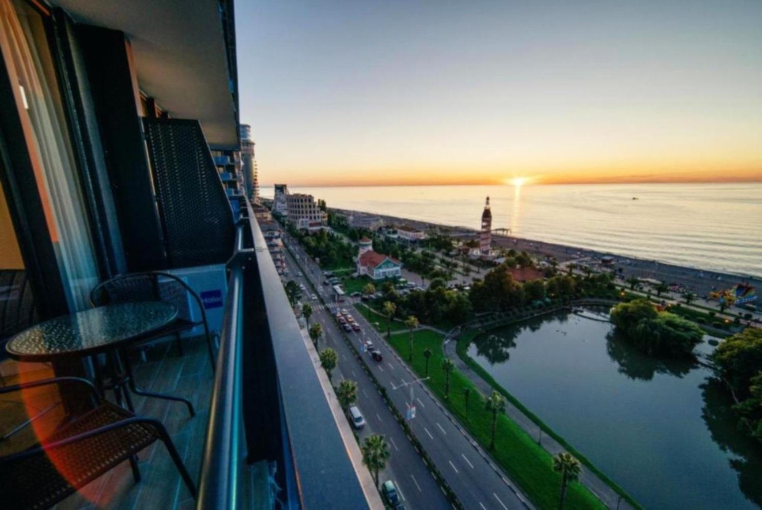 Panorama Black Sea View & Aparthotel Batumi Exteriér fotografie